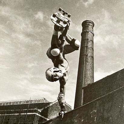 Yan Saunders, Spex handplant, 240 x 84cm. Courtesy of Bristol Museums M Shed