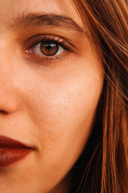 Capturing the portrait of a woman's face