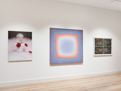Verschiedene Künstler, Licht im winter, ausstellungsansicht. Mit freundlicher genehmigung der Galerie Albrecht