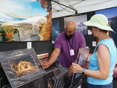 Various artists, Sidewalk Art Show 2024, exhibition view. Courtesy of Taubman Museum of Art