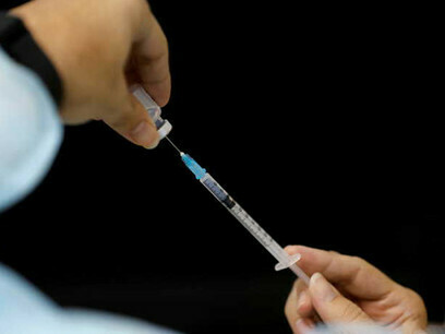 Ungeimpfte Menschen, die sich mit dem SARS-CoV-2-Virus infizieren, sind potenzielle Fabriken, die neue Varianten oder Mutanten produzieren, die ziemlich tödlich sein können