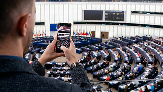The European Parliament calls for a total war against Russia