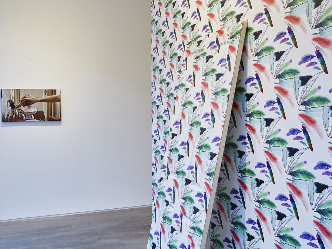 Lisa Slominski, 2 B Or Not 2 B, 2015, digital print and interior paint on door, interior paint on digitally-printed wallpaper, 196 x 78 x 4 cm (door), dimensions variable (wallpaper)
