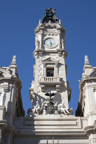 Vista del cuerpo central de la fachada del Ayuntamiento. Foto: Mayte Piera