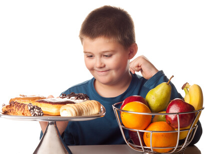 Sobrepeso infantil. La elección entre una dieta sana y otra nociva