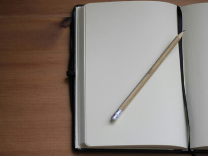 Aunque nunca fue leída por su destinatario, esta carta constituye una pieza clave para comprender la fragilidad, la honestidad y el conflicto que atraviesan toda la obra de Kafka