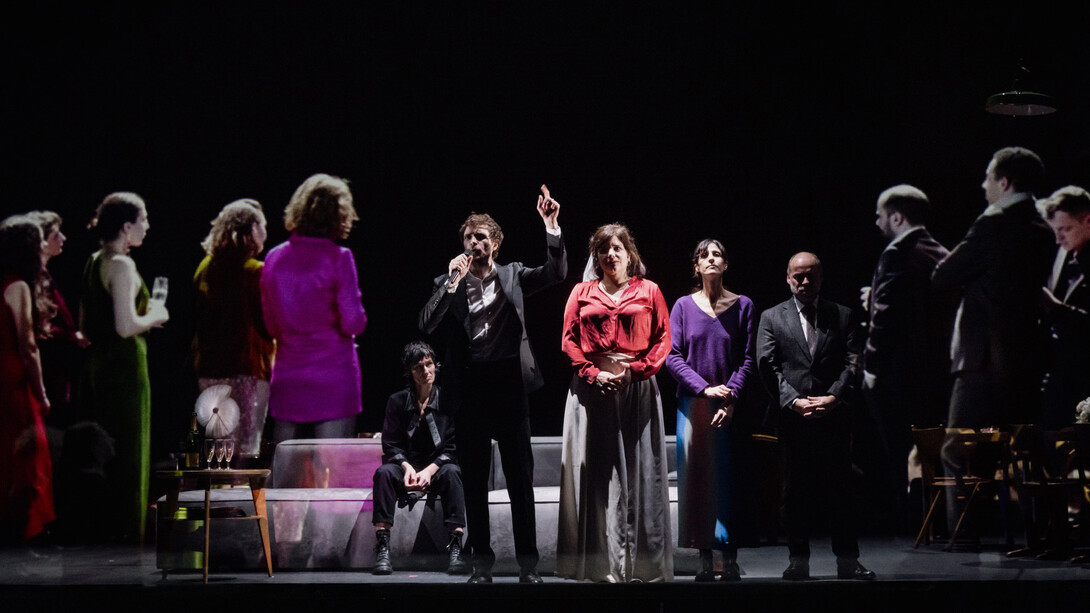 Hamlet. Dans les plis du temps. Avec l'aimable autorisation du La Comédie de Clermont-Ferrand