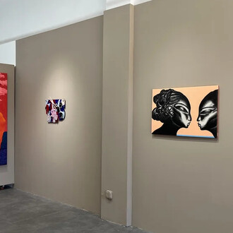 Various artists, Crossing cultures: where form meets form, exhibition view. Courtesy of Kates-Ferri Projects