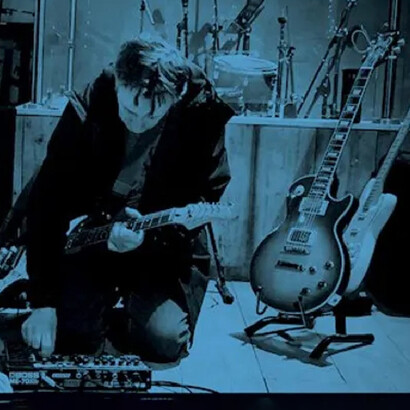 The Chameleons. Ce groupe post-punk du nord de l’Angleterre est originaire du « Grand Manchester », où épisodiquement les mouvances se créent, telles que les Beatles