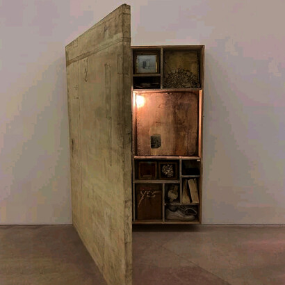 Sala mostra Lawrence Carroll, Museo Madre, 2022