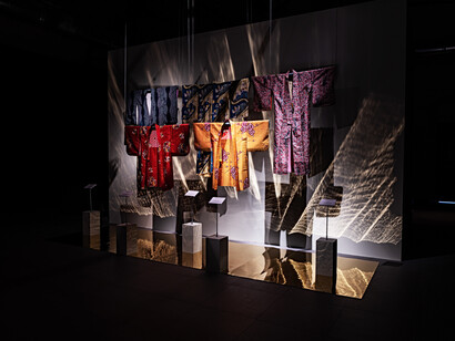 Mostra Kimono, Riflessi d'arte tra Giappone e Occidente, Museo del Tessuto. Courtesy Museo del Tessuto di Prato