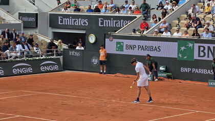 Alexander Zverev en su encuentro contra Jesper de Jong en Roland Garros, mayo de 2026