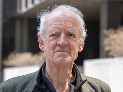 Charles Taylor é um filósofo canadense e professor emérito da Universidade McGill