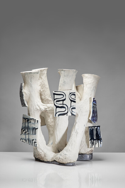 Patterns I_2019_Porcelain_25.6x21.3.17.7 inches