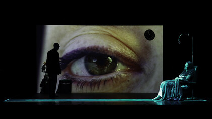 “Favola”, dalla relazione di una giovane coppia allo sguardo sulla società attuale. Drammaturgia di Fabrizio Sinisi, regia di Giorgia Cerruti © Ivan Nocera