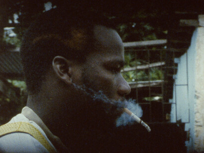 Pipe, 2014, 16mm film, colour, no sound, 2’29’’
Produced by Fondazione HangarBicocca, Milan © João Maria Gusmão + Pedro Paiva
