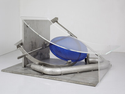 Anthony Caro, Blue Moon (2013). Image courtesy of Barford Sculptures Ltd. Photo: John Hammond