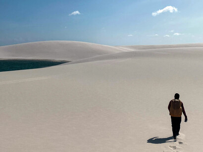 Veja a grandiosidade dos Lençóis Maranhenses em um sobrevoo inesquecível e aproveite para conhecer toda a beleza do parque do alto