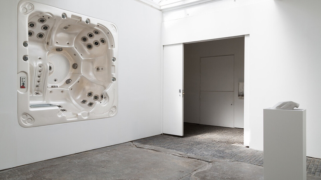 Aaron Flint Jamison, Exhibition view at CUBITT Gallery, London, 2013 © All rights reserved, Courtesy Air de Paris, Paris

