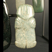 Pendiente antropomorfo

Materiales: Piedra

Clásico 300- 900 d.C.

Medidas: 75 mm de alto x 37 mm de ancho