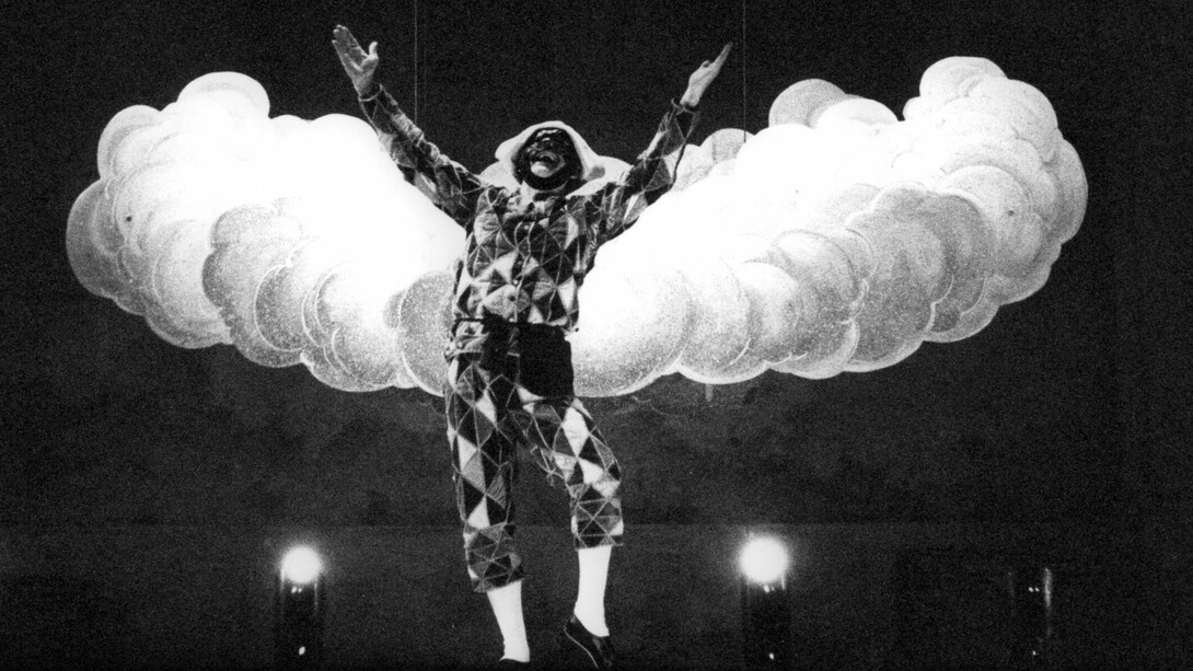 Ferruccio Soleri (1977) in “Arlecchino” © Luigi Ciminaghi / Archivio Piccolo Teatro di Milano