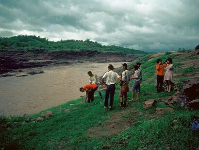 Kalpavriksh members on a 50-day journey (1983) along Narmada, asking the question: is this development or destruction? @ Ashish Kothari