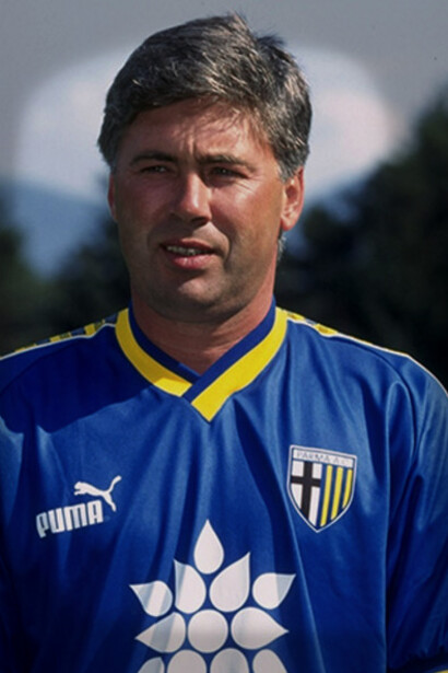 Ancelotti è noto per la sua capacità di gestire squadre ricche di campioni, mantenendo un ambiente sereno e vincente