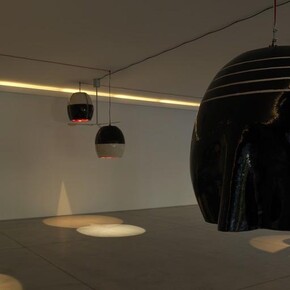 Emma Hart, Exhibition view. Courtesy of Collezione Maramotti 