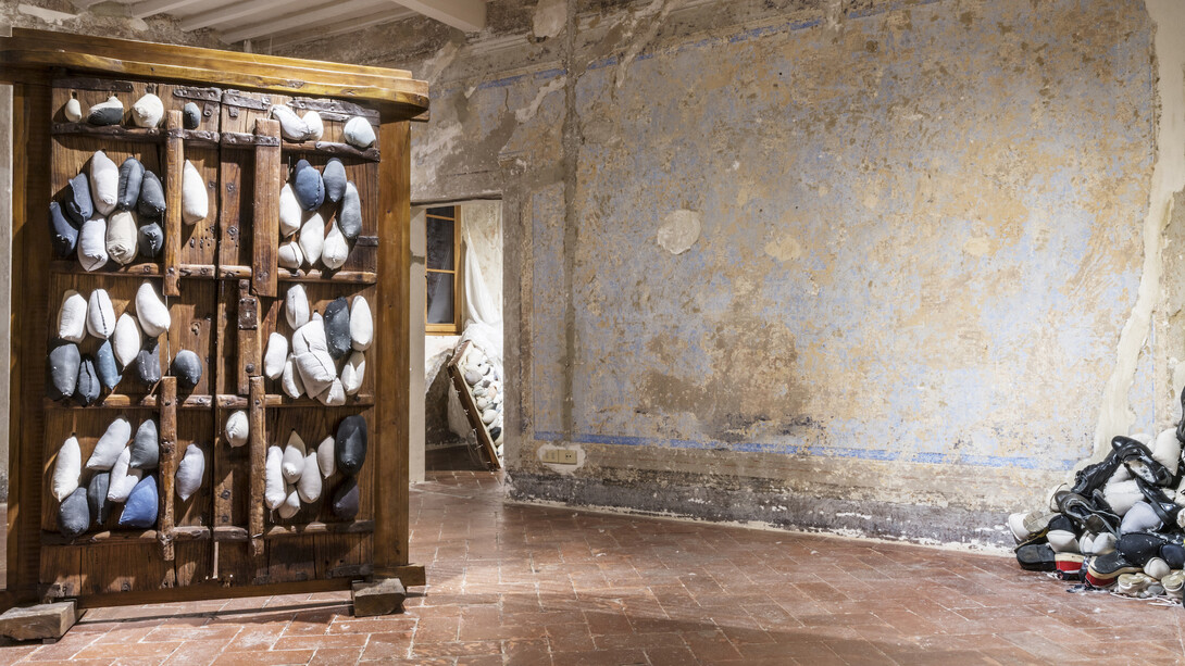 Down Doors. Courtesy of Galleria Continua