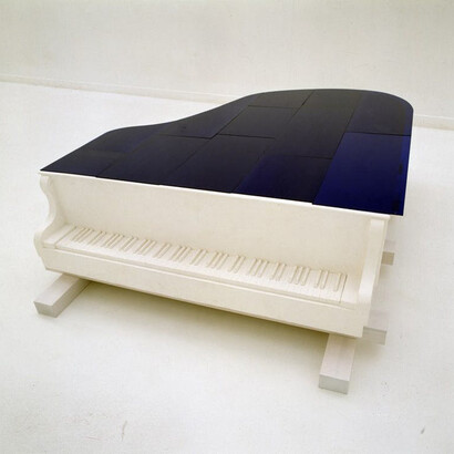 Sanguine/Bloedrood. Courtesy of M HKA