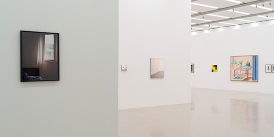Watching sugar dissolve in a glass of water, Exhibition view. Courtesy of Mumok 