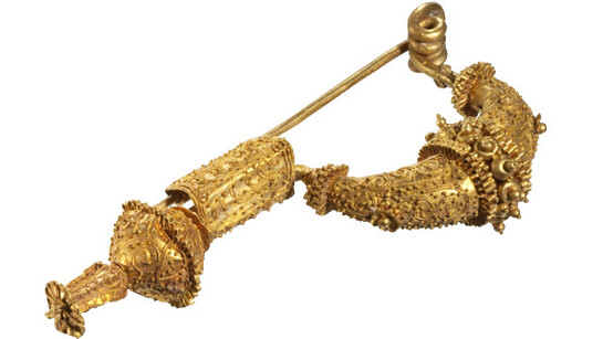 Fibula, late 4th/ early 3rd century B.C. Campania, etruscan (?)goldH 3,5 cm; L 7,9 cm