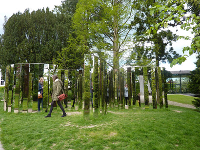 Fun mirrored maze at Ordrupgaard © Beth Moon 527