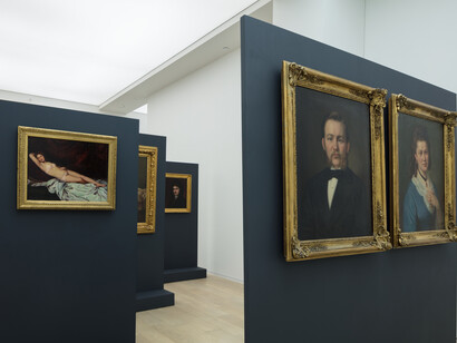 Installation view, Hans-Peter Feldmann, Simon Lee Gallery Hong Kong, 2016 - Courtesy of the artist and Simon Lee Gallery