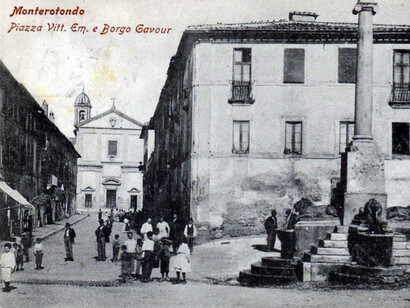 La piazza detta 'dei leoni'