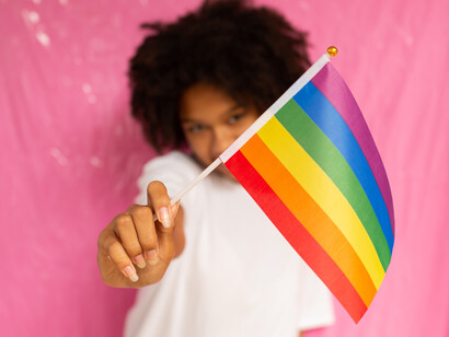 A Parada LGBTQIAPN+ é uma comemoração para celebrar as conquistas e os direitos atingidos e ainda o que está por vir