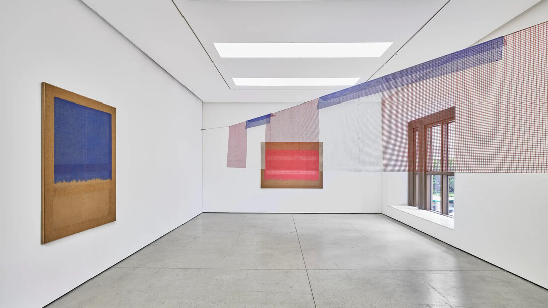 Salvatore Emblema, exhibition view. Courtesy of White Cube