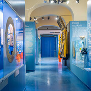 On tour, exhibition view. Courtesy of Czech Museum of Music