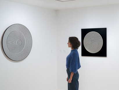 Marianna Gelussi, Oltre il cerchio, vista della mostra. Per gentile concessione della Collezione Peggy Guggenheim