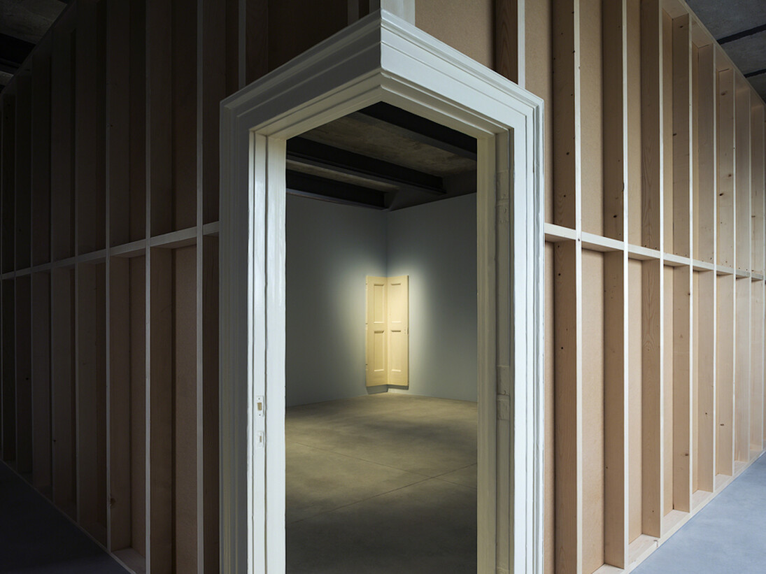 Robert Gober, Corner Door and Doorframe (Installation view), 2014-2015. Courtesy of Fondazione Prada