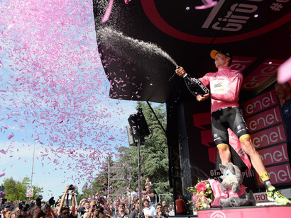 Steven Kruijswijk  sempre maglia rosa