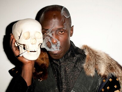 Omar Little (Michael K. Williams) en una shakespeareana pose