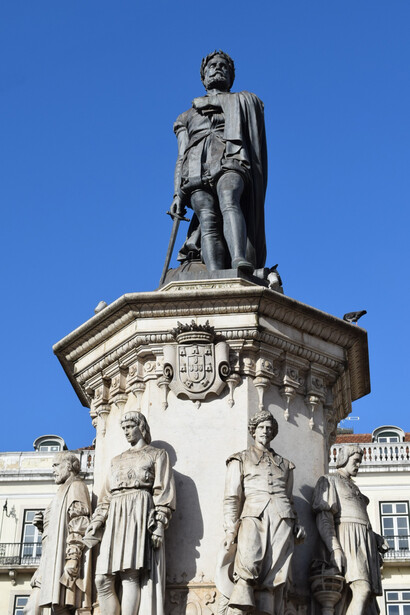 Monumento a Luís Vaz de Camões em Lisboa, Portugal, esculpido por Victor Bastos, foi projectado a partir de 1860 e inaugurado em 1867, na presença do rei D. Luís e de seu pai D. Fernando, rei consorte