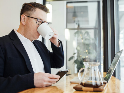Lo que hoy llamamos red es también una metáfora: una trama de vínculos que refleja nuestra profunda vocación de encuentro