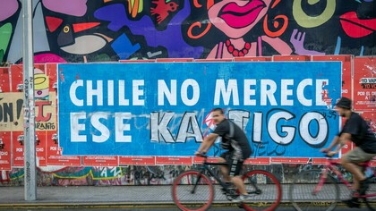 La elección de José Antonio Kast en Chile confirma el avance de la derecha radical en América Latina y el mundo, en un contexto de malestar social, crisis de representación y promesas de orden frente a la incertidumbre