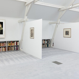 Kirchner und Baselitz, Remix, wiederholung im holzschnitt, ausstellungsansicht. Mit freundlicher genehmigung der Galerie Henze und Ketterer