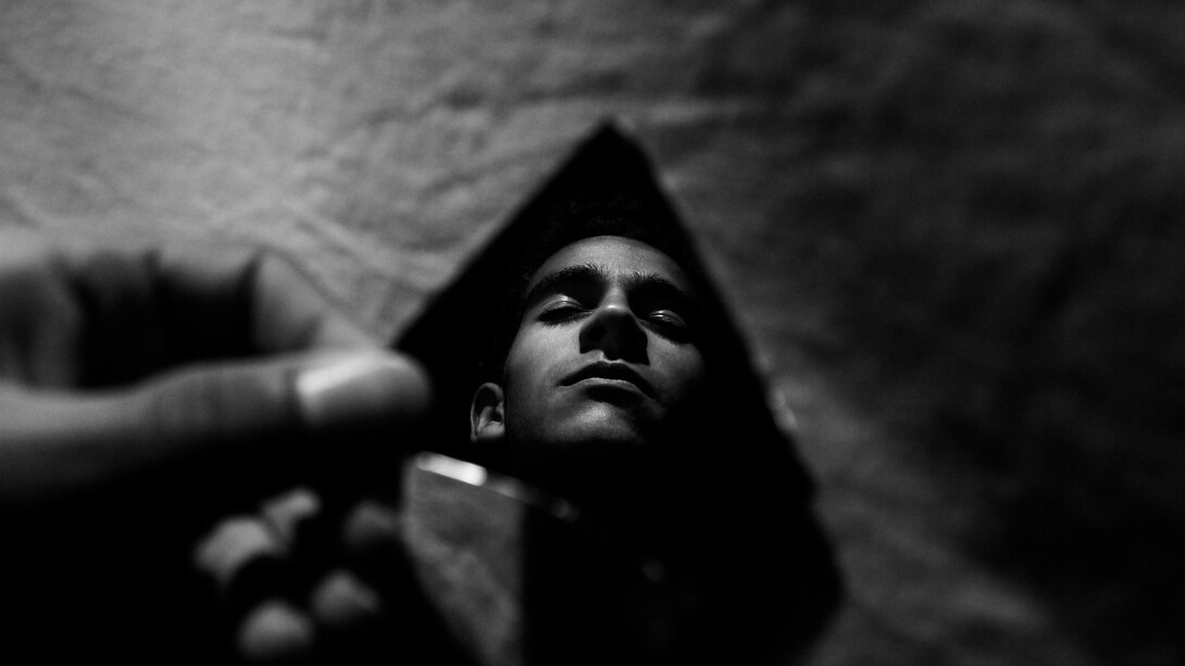 Realmente não é fácil saber se estamos conversando com um narcisista, à primeira vista, eles são muito gentis e geralmente ficamos maravilhados com a pessoa virtuosa que caiu do céu a nossa frente