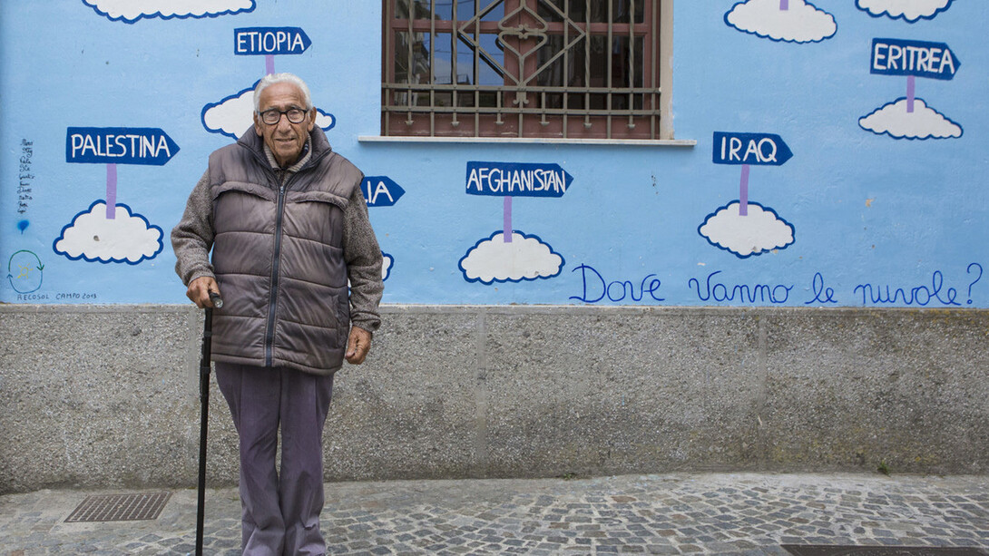 "Speriamo che la giustizia faccia il suo corso e me lo restituisca". Roberto Lucano, maestro elementare in pensione e padre del sindaco di Riace, Mimmo Lucano  © ph. Michele Cirillo 
