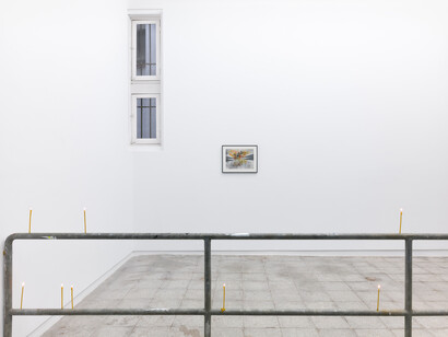 Jan Zöller, The remaining smell of the wunderkerze (El olor restante de las bengalas), vista de exhibición. Cortesía de la Galería Ehrhardt Flórez