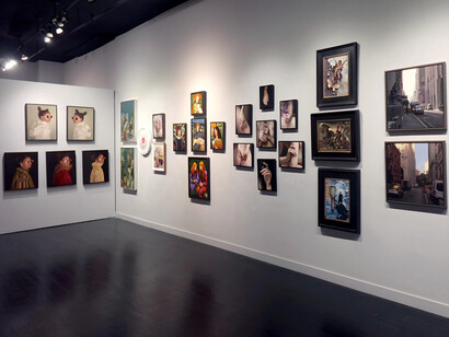 Various artists, Five and under, exhibition view. Courtesy of Arcadia Contemporary